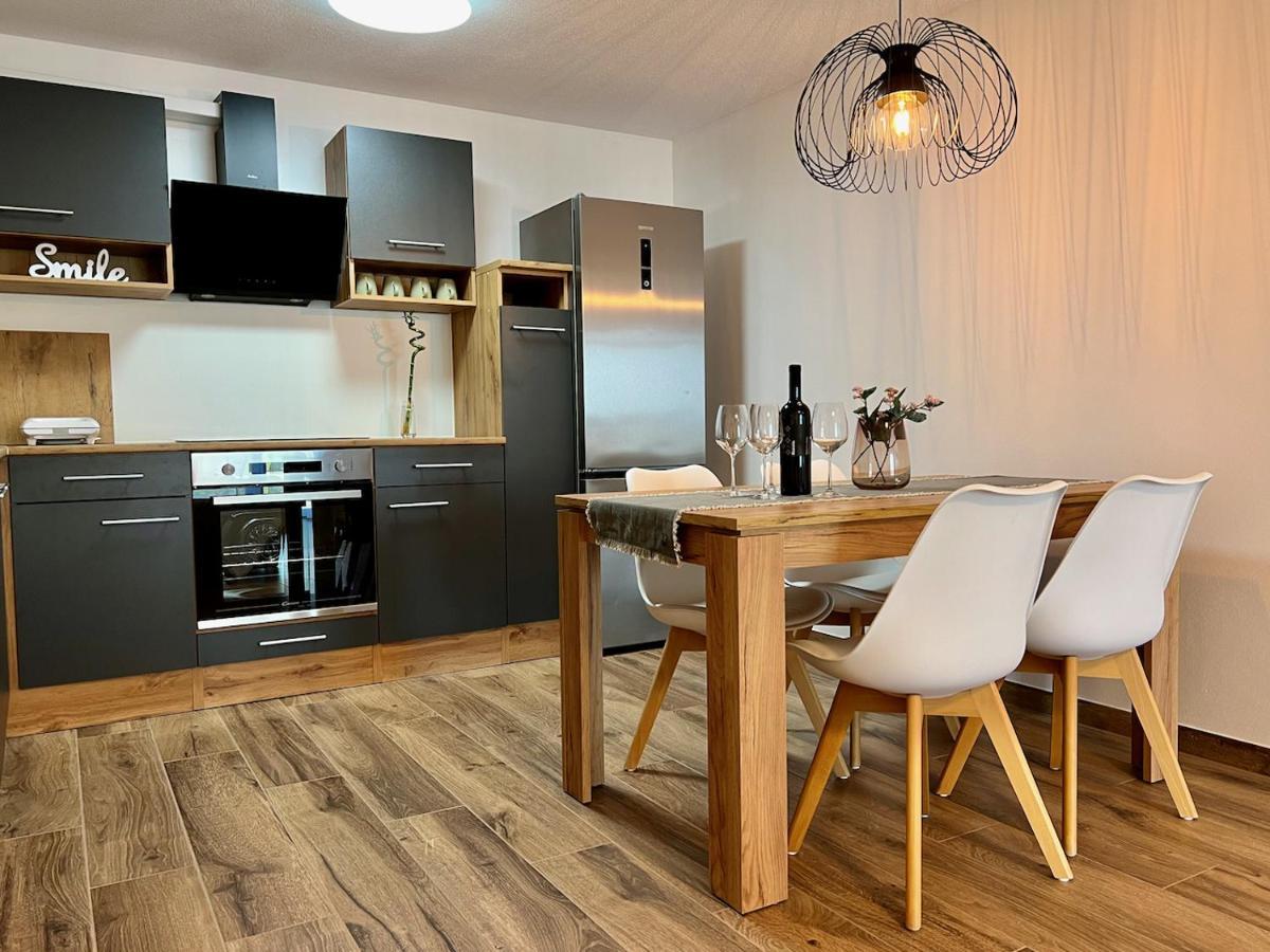 Apartment Zen Zgornje Skofije Ngoại thất bức ảnh