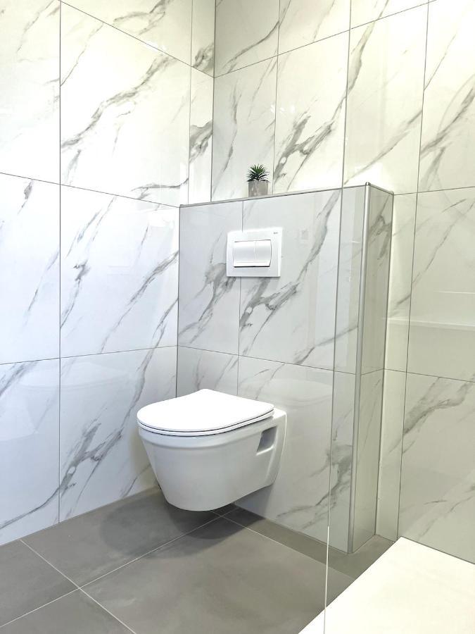 Apartment Zen Zgornje Skofije Ngoại thất bức ảnh