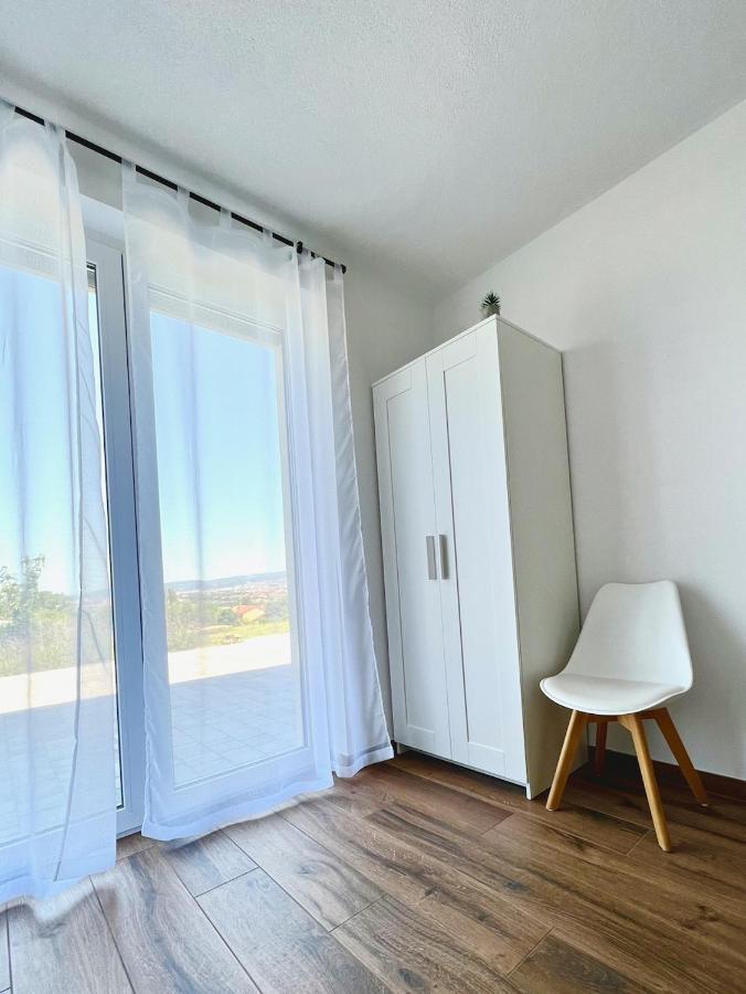 Apartment Zen Zgornje Skofije Ngoại thất bức ảnh